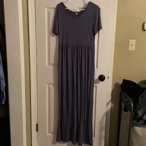 Purple, long dress, xl, has pockets.